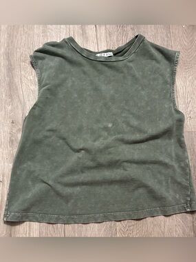 Sleeveless Crop Tank in Olive Green